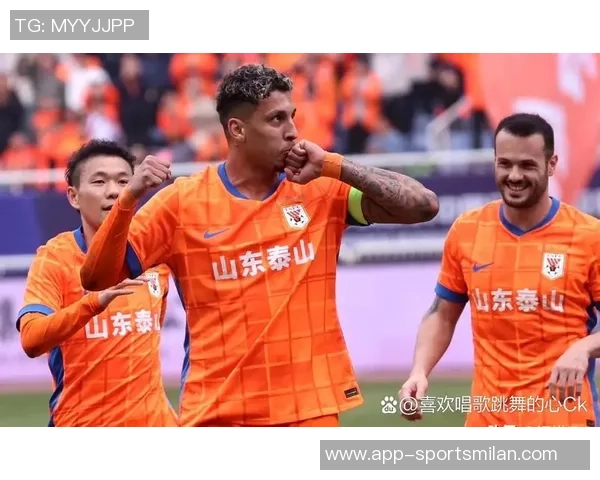 青岛西海岸本赛季高位转换进球数仅次于泰山国安展现强劲实力 青岛西海岸本赛季高位转换进球数仅次于泰山国安展现强劲实力